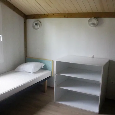 Des Papillons Campsite Lalizolle